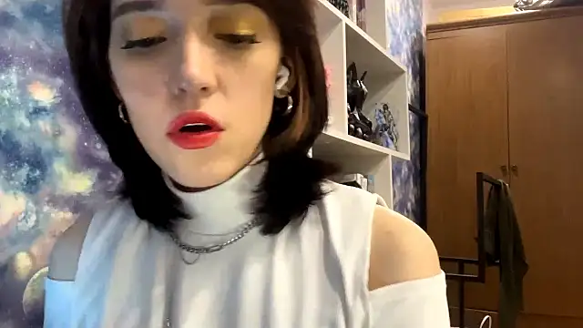 Snapshot of Lala_Lush chatting on November 2025 12:17:01 PM Lala Lush online show from November 2025 12:17:01 PM