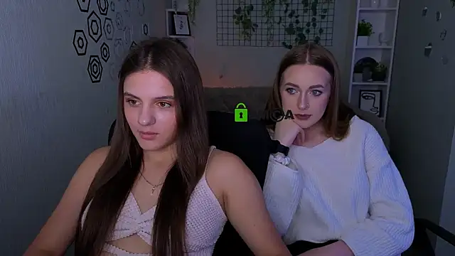 lisa dark  online show from May 2026 01:31:01 PM