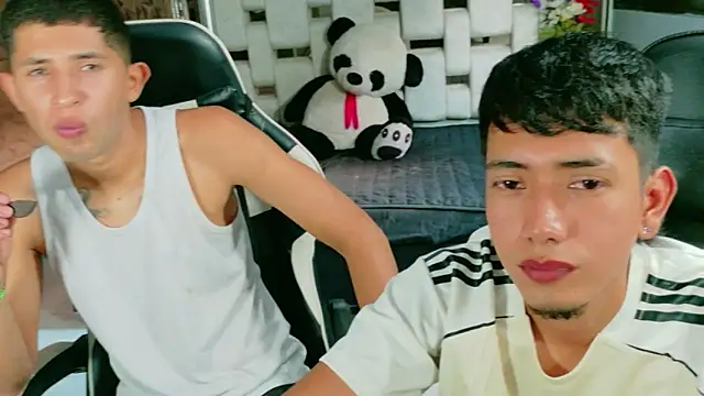 darwinandbrayann online show from November 2025 09:04:02 PM