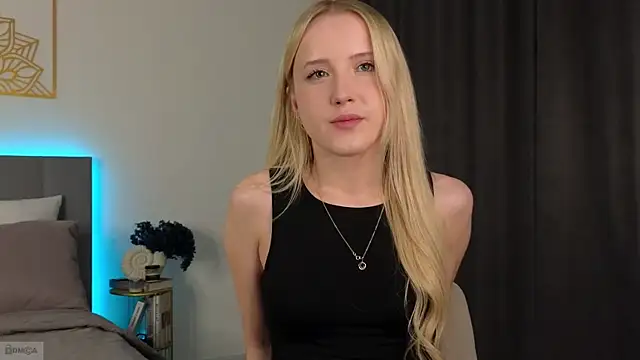 Snapshot of adele_armass chatting on November 2025 10:11:02 PM adele armass online show from November 2025 10:11:02 PM