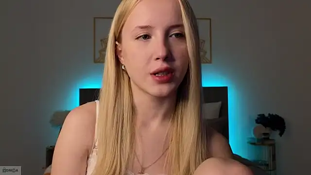 Snapshot of adele_armass chatting on December 2025 10:15:02 PM adele armass online show from December 2025 10:15:02 PM