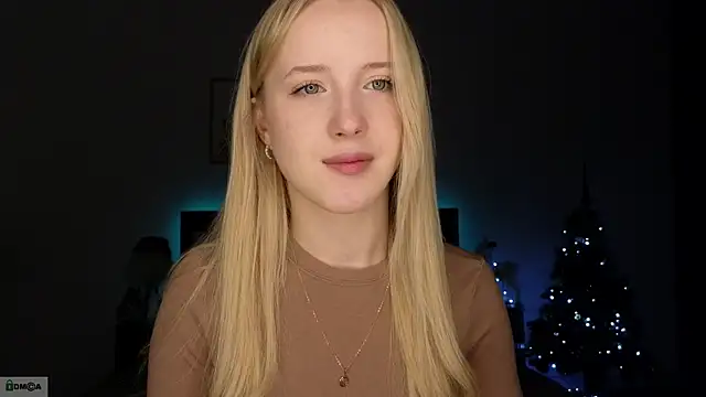 Snapshot of adele_armass chatting on December 2025 09:10:02 PM adele armass online show from December 2025 09:10:02 PM