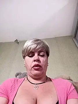 Snapshot of MilkySky chatting on November 2025 11:21:01 AM MilkySky online show from November 2025 11:21:01 AM