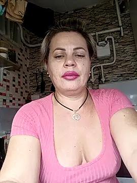 Snapshot of MilkySky chatting on November 2025 10:30:02 PM MilkySky online show from November 2025 10:30:02 PM