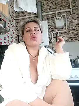 Snapshot of MilkySky chatting on December 2025 09:58:01 AM MilkySky online show from December 2025 09:58:01 AM