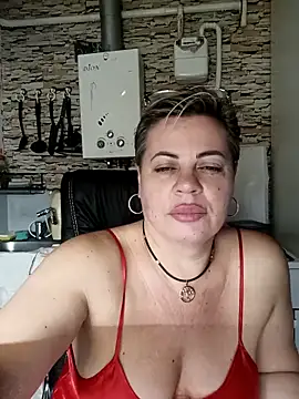 Snapshot of MilkySky chatting on December 2025 02:45:02 PM MilkySky online show from December 2025 02:45:02 PM