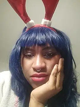 Snapshot of EvonyFoxxx chatting on December 2025 11:00:02 PM EvonyFoxxx online show from December 2025 11:00:02 PM