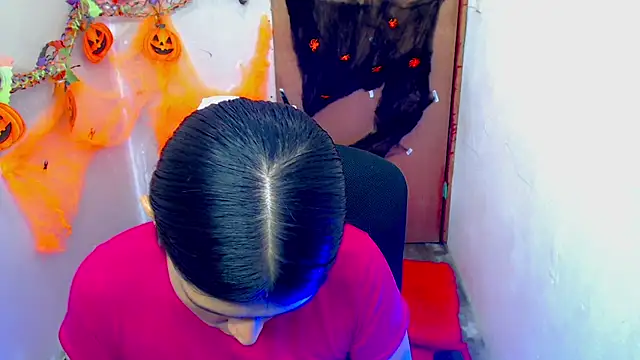 Scarlett 777  online show from November 2025 05:45:02 PM