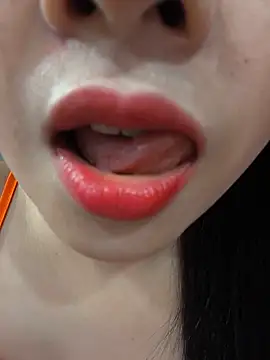 Okleotina9 online show from May 2026 04:13:02 PM