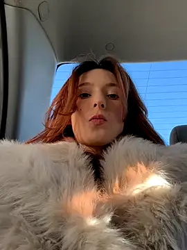 LilluKatten online show from December 2025 09:36:02 AM