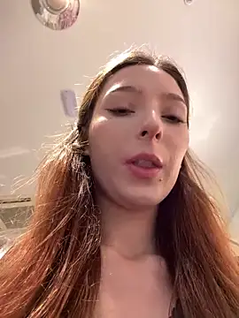 LilluKatten online show from May 2026 11:07:01 AM