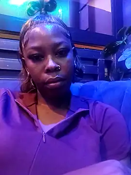 Snapshot of baddiemine05 chatting on December 2025 06:56:02 PM baddiemine05 online show from December 2025 06:56:02 PM