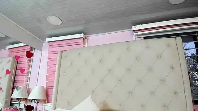 scarlett leblanc  online show from July 2026 11:58:02 AM