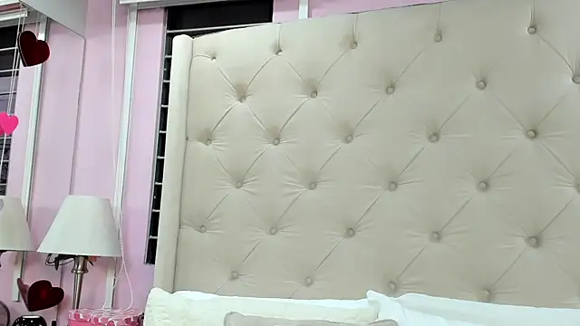 scarlett leblanc  online show from July 2026 12:08:01 PM