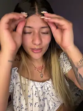 Crystall 15 online show from April 2026 01:53:01 AM