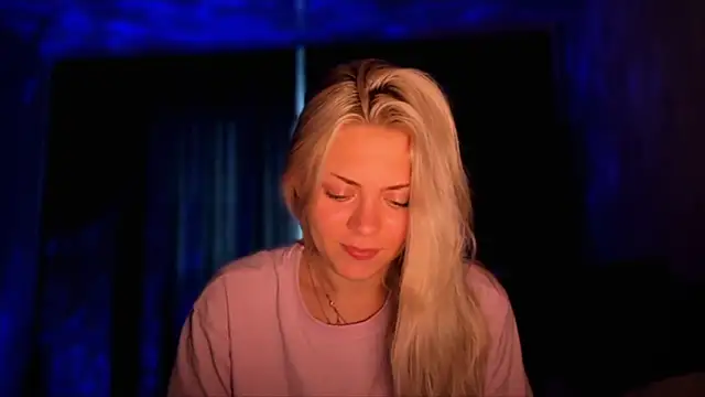 alisaoceaneeyes online show from November 2025 01:12:02 PM