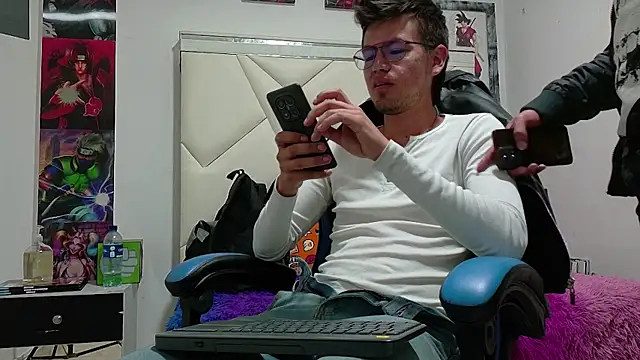 Snapshot of NICK_VERS chatting on November 2025 07:49:02 PM NICK VERS online show from November 2025 07:49:02 PM