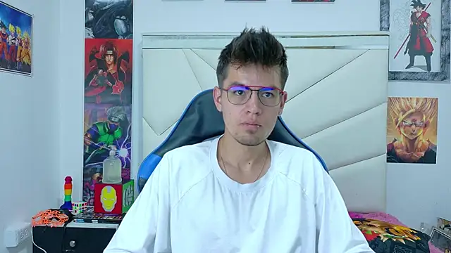 Snapshot of NICK_VERS chatting on December 2025 08:36:02 PM NICK VERS online show from December 2025 08:36:02 PM