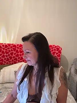 Snapshot of HotLdyllic chatting on February 2026 04:43:01 PM HotLdyllic online show from February 2026 04:43:01 PM