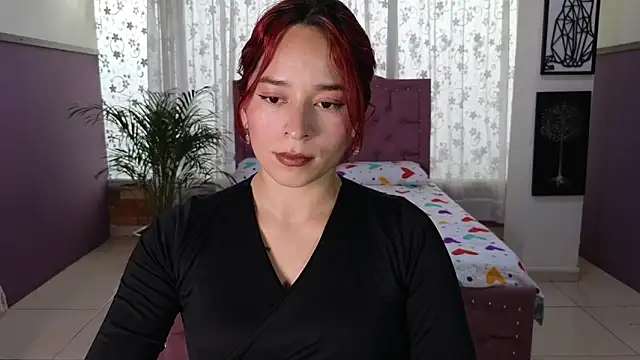 Snapshot of alaia_skater chatting on December 2025 08:02:02 PM alaia skater online show from December 2025 08:02:02 PM