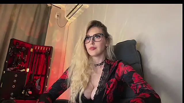 Liya Liss online show from April 2026 02:12:01 PM