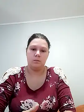 GlitterAuburn online show from January 2026 01:38:02 PM