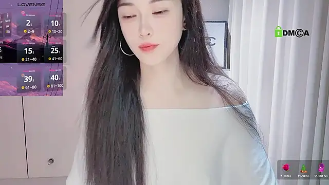 Snapshot of YunShan-33 chatting on February 2026 10:14:01 PM YunShan-33 online show from February 2026 10:14:01 PM