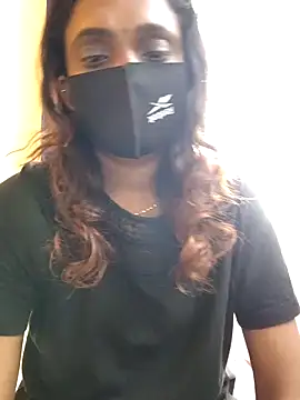 Snapshot of Queen-dhivya chatting on December 2025 05:01:02 AM Queen-dhivya online show from December 2025 05:01:02 AM