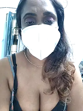 Snapshot of Queen-dhivya chatting on December 2025 10:21:02 AM Queen-dhivya online show from December 2025 10:21:02 AM