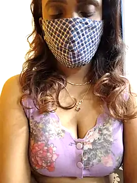 Snapshot of Queen-dhivya chatting on December 2025 06:37:02 PM Queen-dhivya online show from December 2025 06:37:02 PM