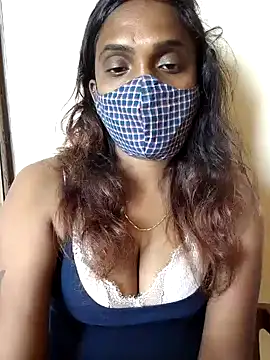 Snapshot of Queen-dhivya chatting on December 2025 07:26:01 AM Queen-dhivya online show from December 2025 07:26:01 AM