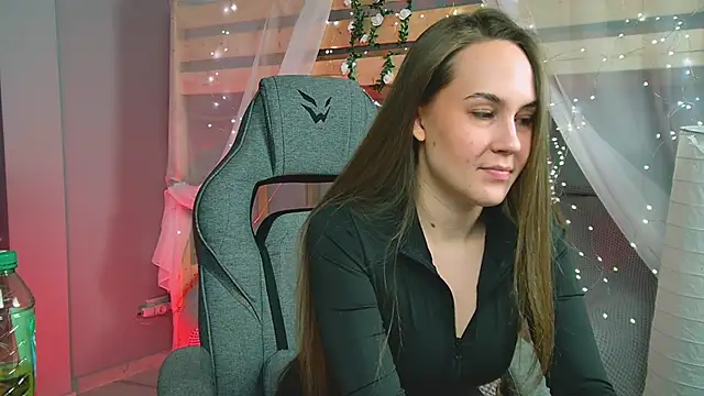 Snapshot of ElinVale chatting on February 2026 03:04:01 PM ElinVale online show from February 2026 03:04:01 PM