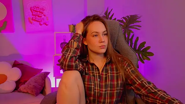 Snapshot of ElinVale chatting on February 2026 02:54:01 PM ElinVale online show from February 2026 02:54:01 PM