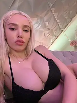 Lana-Grey online show from April 2026 09:37:02 PM