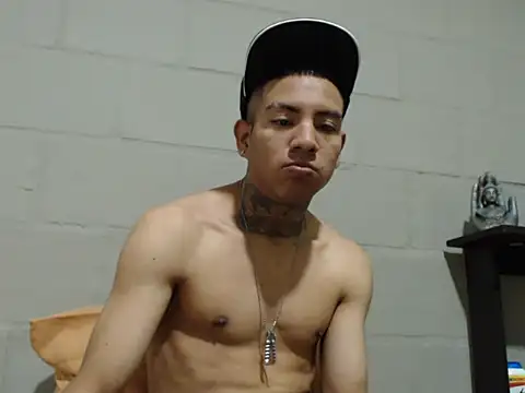 Strongercock online show from November 2025 12:35:01 AM