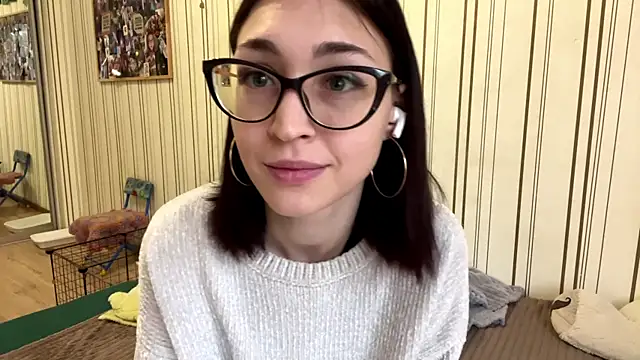 CharitaTafel online show from November 2025 09:10:01 AM