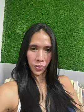 Snapshot of bellaUtops chatting on December 2025 06:38:01 PM bellaUtops online show from December 2025 06:38:01 PM