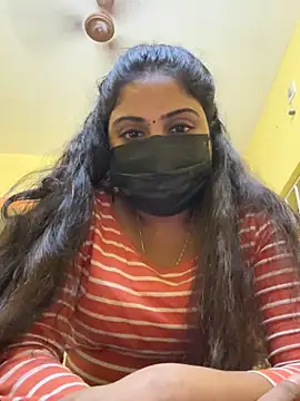 Snapshot of Tamil_Hot_Varshu chatting on December 2025 05:51:02 PM Tamil Hot Varshu online show from December 2025 05:51:02 PM