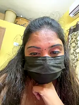 Snapshot of Tamil_Hot_Varshu chatting on December 2025 06:47:02 PM Tamil Hot Varshu online show from December 2025 06:47:02 PM