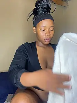 MiyaXo2 online show from February 2026 07:54:01 PM