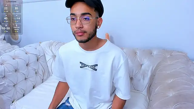 MatteoRicci  online show from November 2025 07:58:01 PM