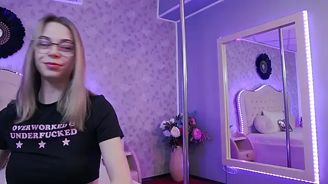 GracieCute online show from March 2025 04:14:01 AM