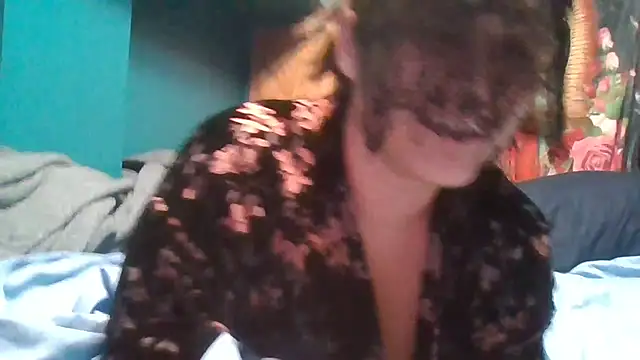 Buttercup2001 online show from November 2025 03:41:01 AM