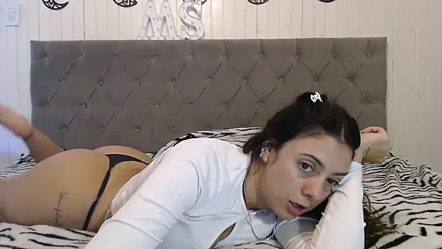 Snapshot of mickystrumia23 chatting on November 2025 02:31:02 PM mickystrumia23 online show from November 2025 02:31:02 PM