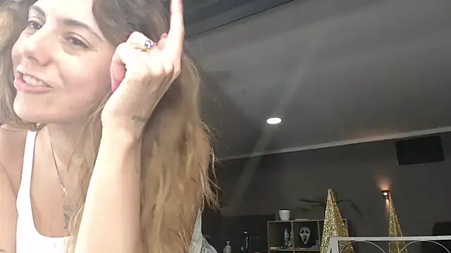 Snapshot of mickystrumia23 chatting on December 2025 12:48:01 AM mickystrumia23 online show from December 2025 12:48:01 AM