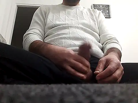 Snapshot of saban_akdogan chatting on November 2025 11:42:02 PM saban akdogan online show from November 2025 11:42:02 PM