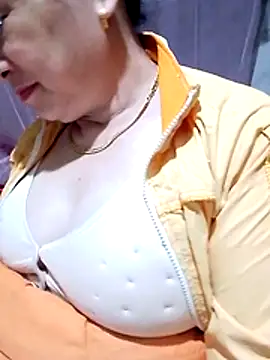 small-house123 online show from December 2025 01:54:02 AM