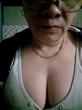 small-house123 online show from February 2026 06:30:01 PM