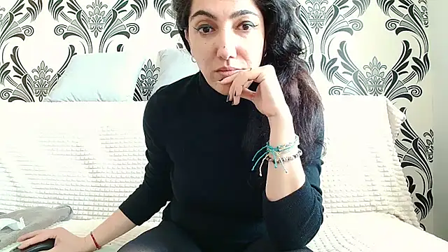 Snapshot of CharmingPearl chatting on March 2026 08:42:01 AM CharmingPearl online show from March 2026 08:42:01 AM