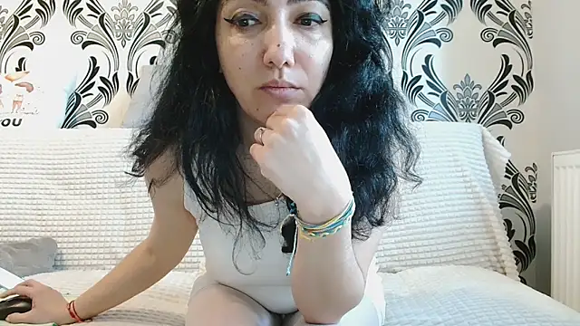 Snapshot of CharmingPearl chatting on March 2026 07:56:01 AM CharmingPearl online show from March 2026 07:56:01 AM